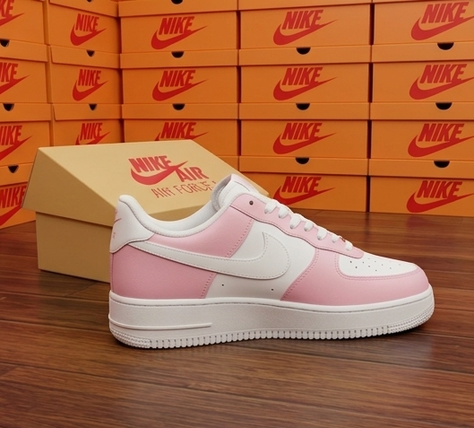 Nike Air Force 1 Pink